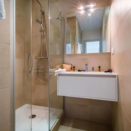 Appartement Les Halles Keyweek Arty In The Heart Of By The Markets Biarritz